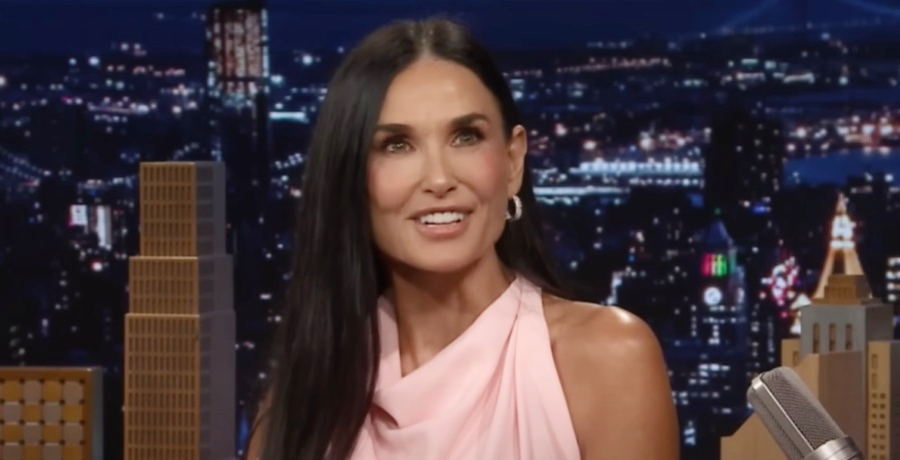 Demi Moore - YouTube