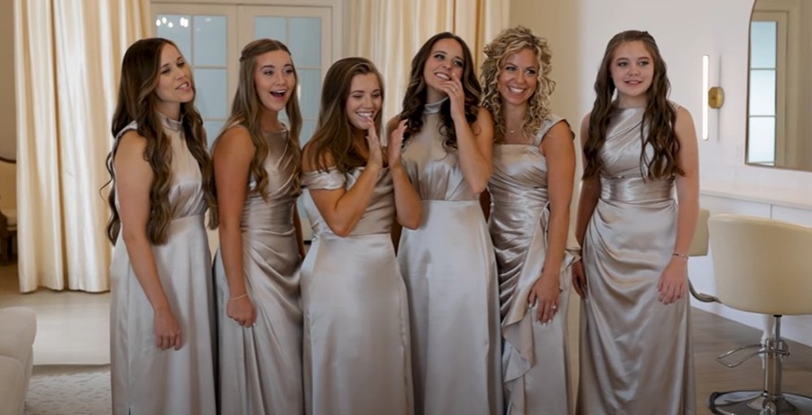 Jessa, Johannah, Joy-Anna, Jinger, Abbie, Jennifer Duggar, Sourced From Jana Duggar YouTube