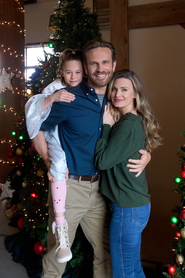 Photo: Isla Verot, John Brotherton, Brooke D'Orsay Credit: ©2024 Hallmark Media/Photographer: Steven Ackerman