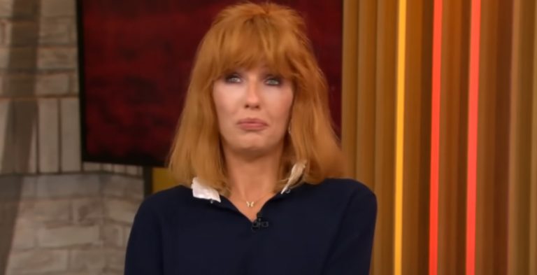 Kelly Reilly - YouTube