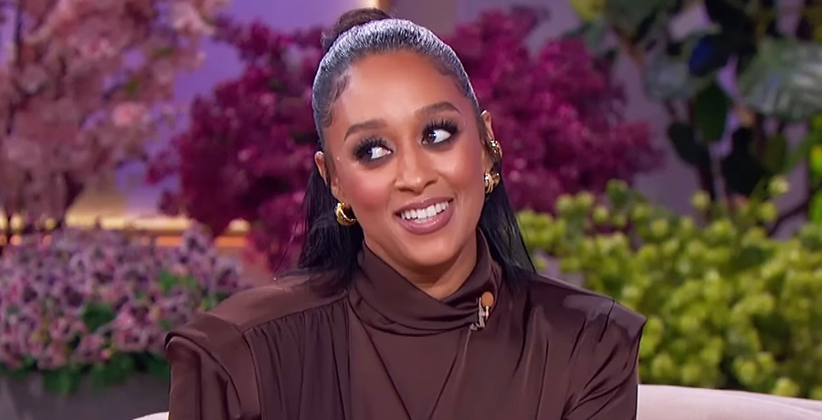 Tia Mowry | YouTube