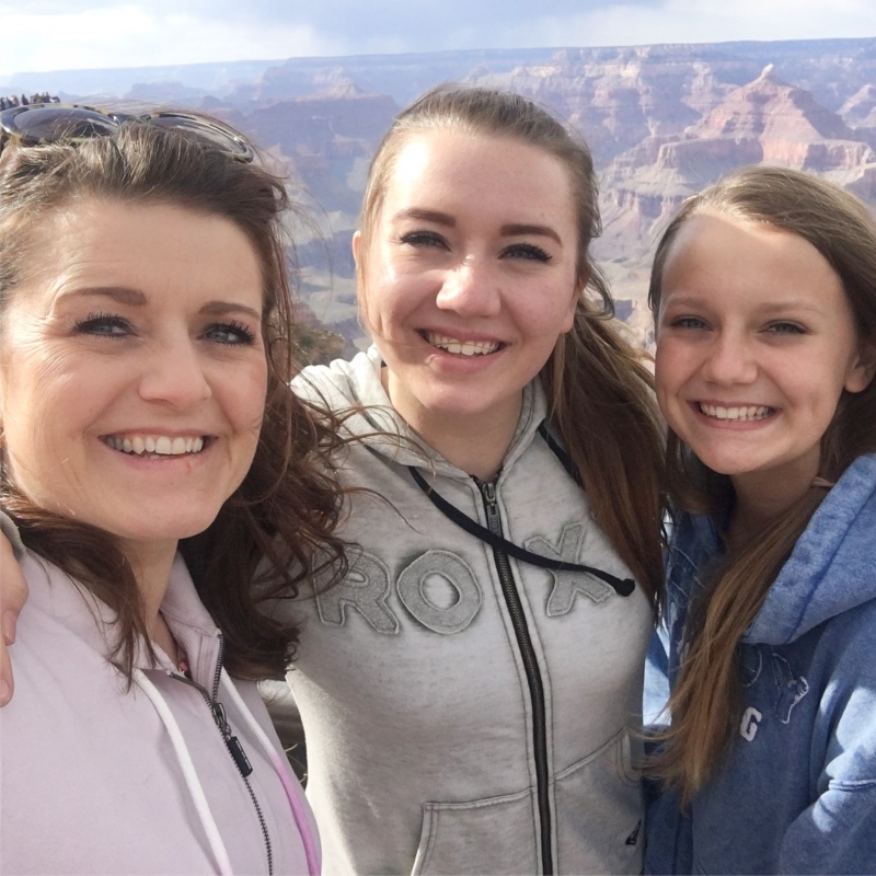 Aurora Brown, Breanna Brown, and Robyn Brown from Robyn's Instagram