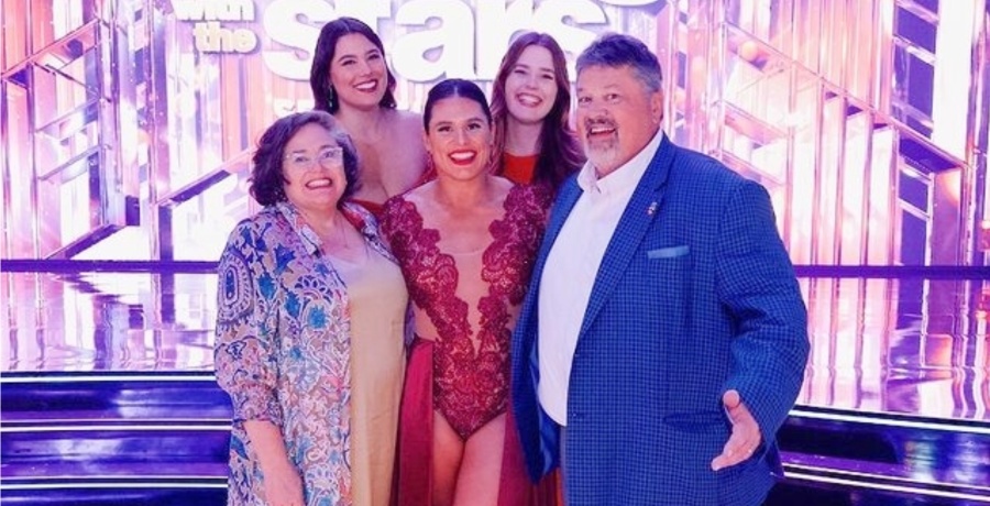 Ilona Maher and her family on the DWTS set, sourced from Olivia Maher's Instagram