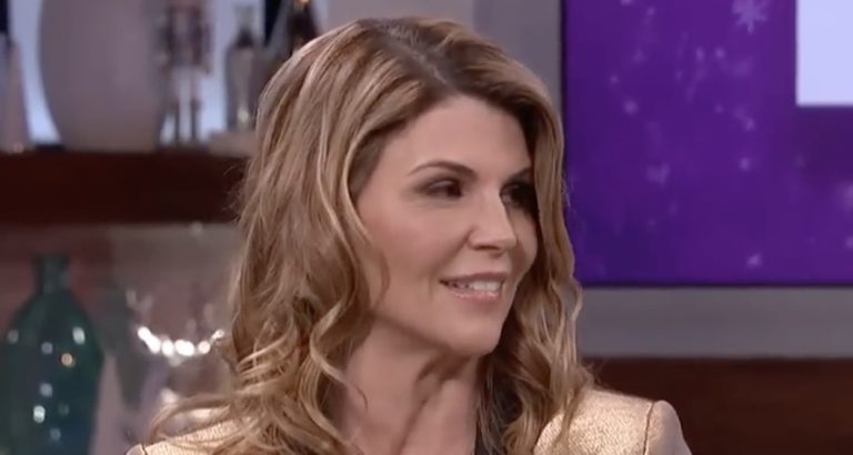 Lori Loughlin, Amazon On Call - YouTube