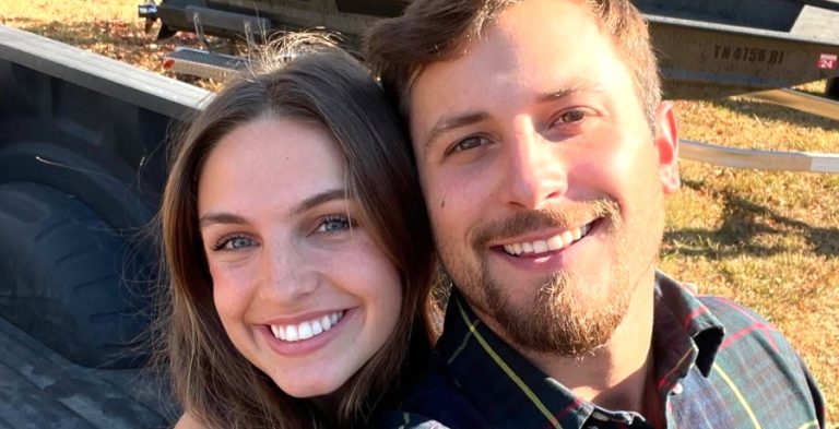 Farmer Wants A Wife: Sydney Errera - Mitchell Kolinsky