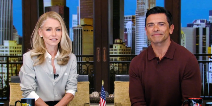 Kelly Ripa and Mark Consuelos -Live