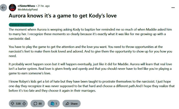 Fans discuss that both Maddie and Aurora Brown's gestures were vying for Kody's affection. - Reddit