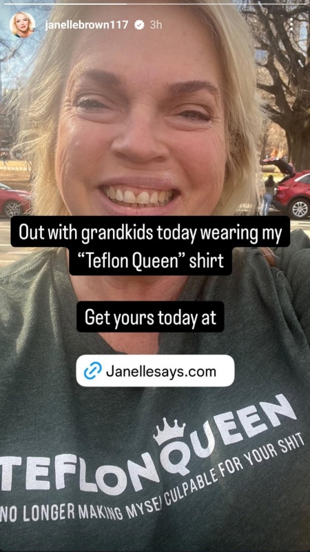 Janelle Brown is proud to sport her "Teflon Queen" shirt while out with the grandkids. - Instagram - Reddit