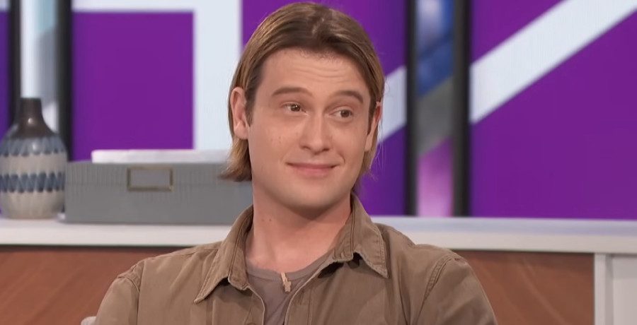 Tyler Henry/Credit: YouTube