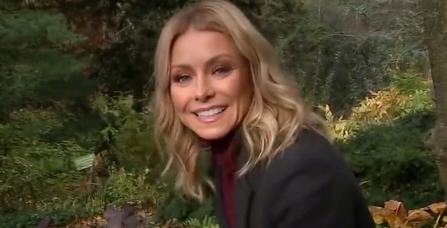 'Live' Kelly Ripa/Credit: YouTube