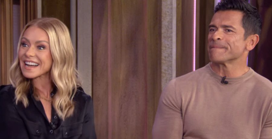 'Live' Kelly Ripa and Mark Consuelos/Credit: YouTube