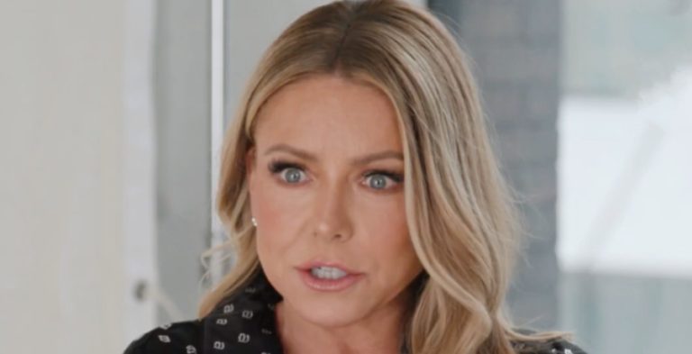 'Live' Kelly Ripa/Credit: YouTube
