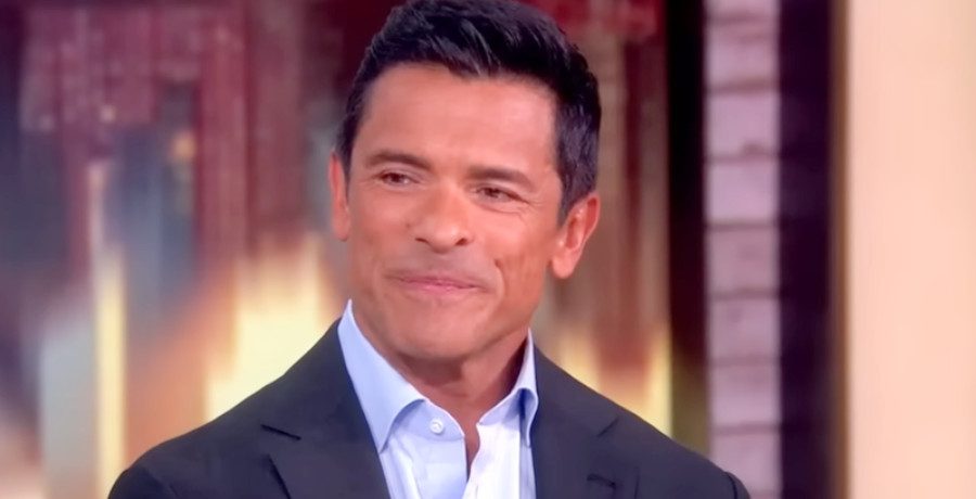 'LIVE' host Mark Consuelos/Credit: YouTube