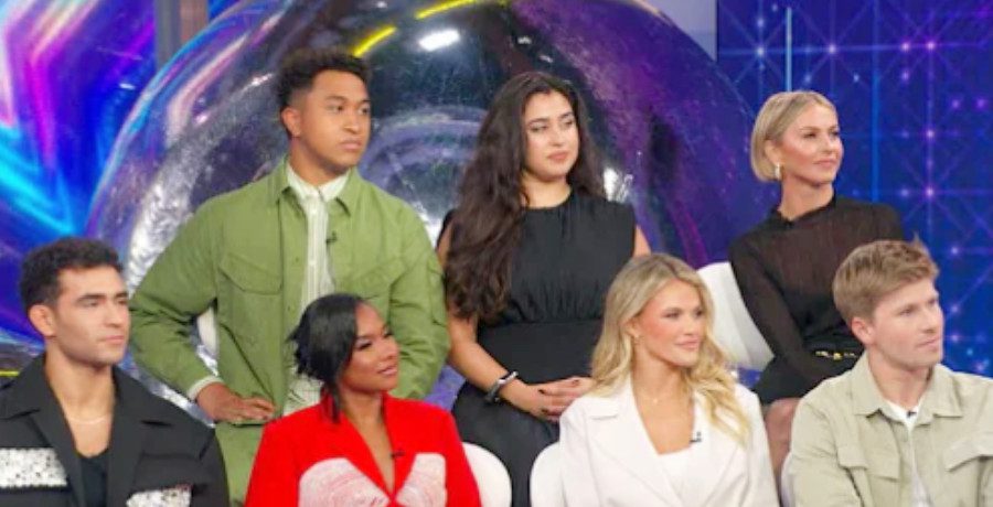 'DWTS' cast/Credit: YouTube