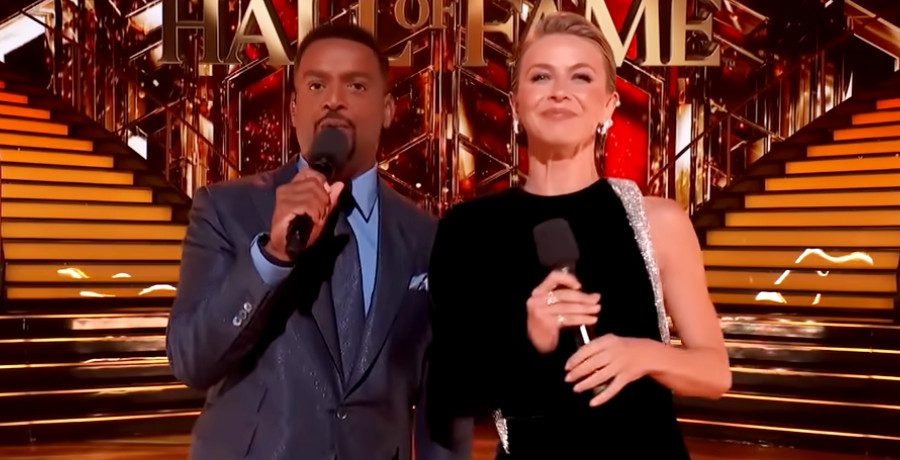 'DWTS' hosts Alfonso Ribeiro and Julianne Hough/Credit: YouTube