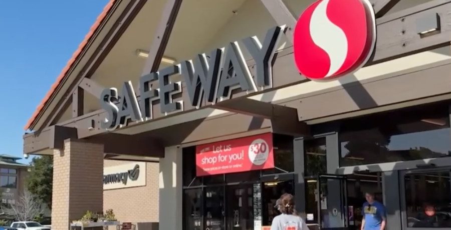 5 People Shot Outside California Grocery Store