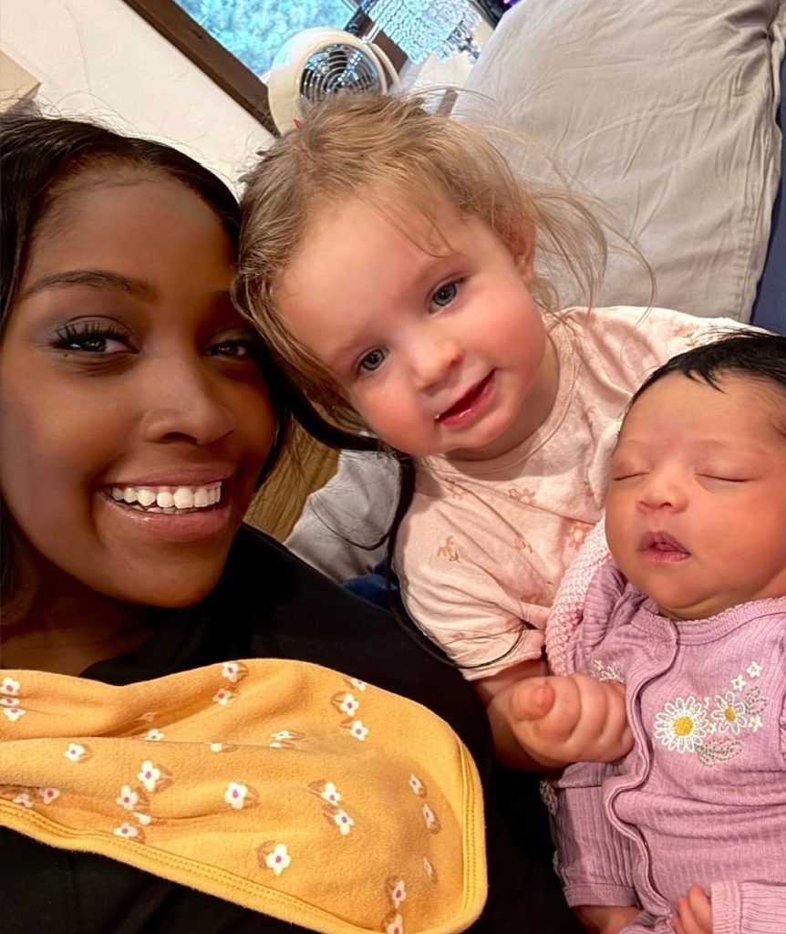 Lorrana Merrifield, Leia, Sarah- Instagram