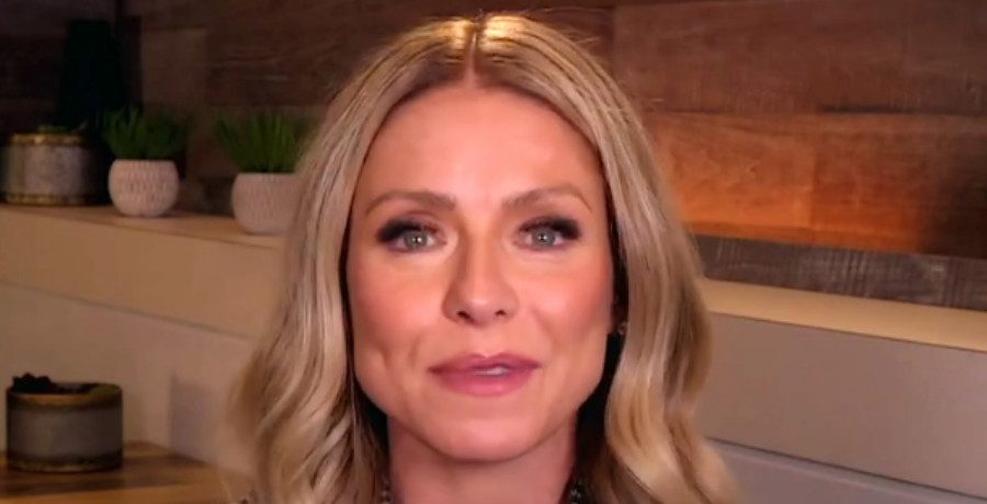 Kelly Ripa/Credit: YouTube