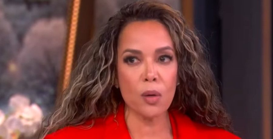 ‘The View’ Host Sunny Hostin Slammed For ‘Annoying’ Habit