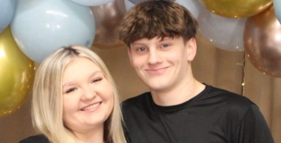 ‘Unexpected’ Fans Distraught As 13-Year-Old Dad Begs For Sex ‘Unexpected’ Fans Distraught As 13-Year-Old Dad Begs For Sex