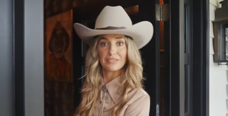 Lainey Wilson - YouTube