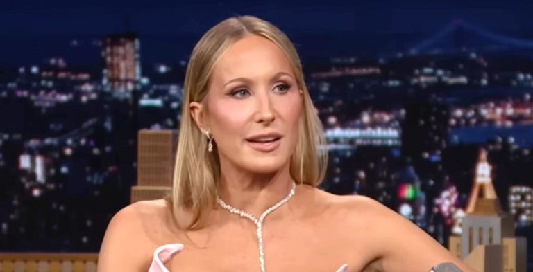 Nikki Glaser - YouTube