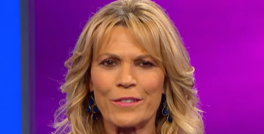 Vanna White/Credit: YouTube